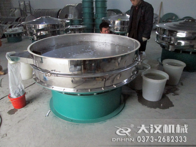 800型藜麥旋振篩使用現(xiàn)場 800型藜麥旋振篩使用現(xiàn)場